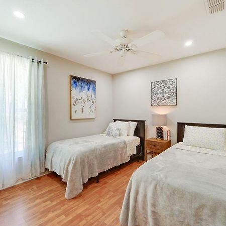Pet-Friendly Naples Vacation Rental With Fire Pit! Exterior photo