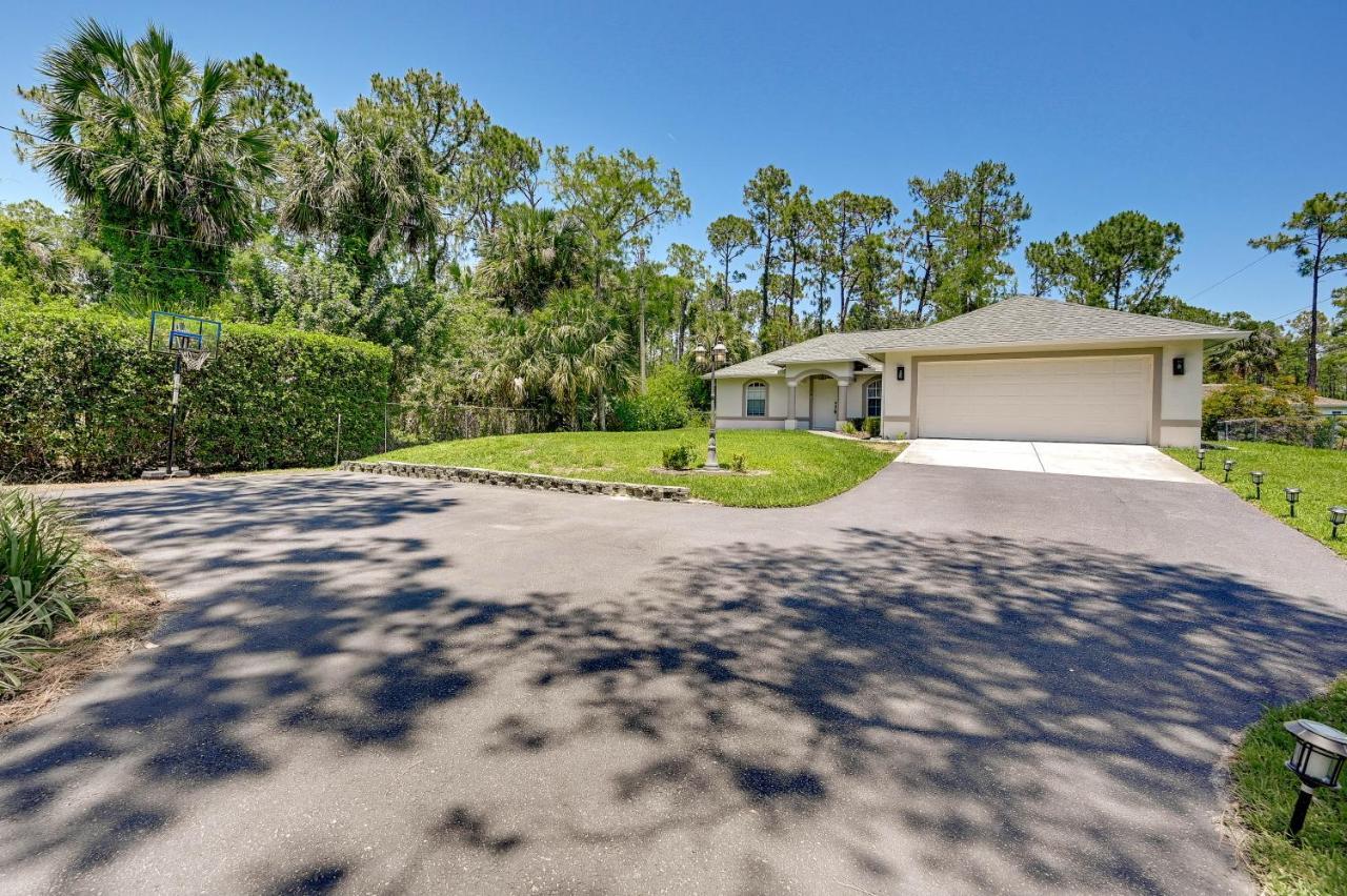 Pet-Friendly Naples Vacation Rental With Fire Pit! Exterior photo